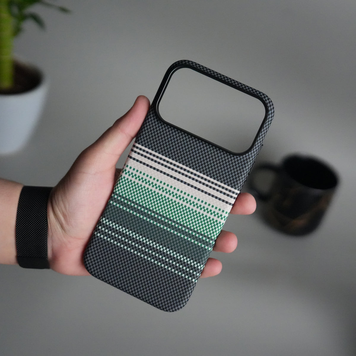iPhone 17 Pro Max Carbon Fiber Texture Design Hard Pc MagSafe Case Cover WhiteGreen