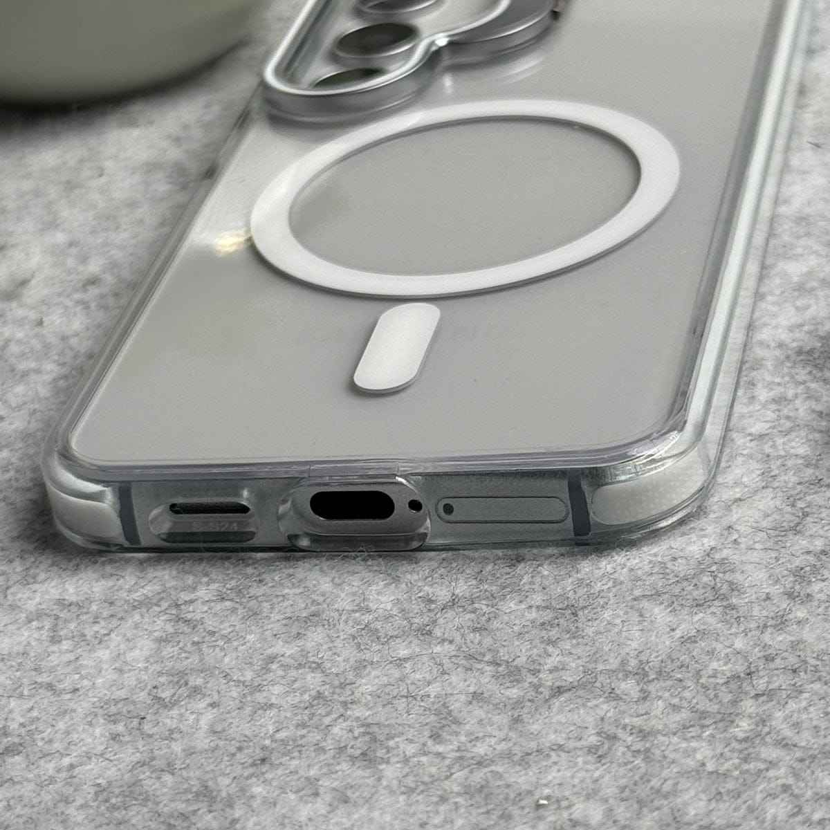 Samsung Galaxy S25 FE Transparent MagSafe Cover Metal Camera Bump Kick Stand