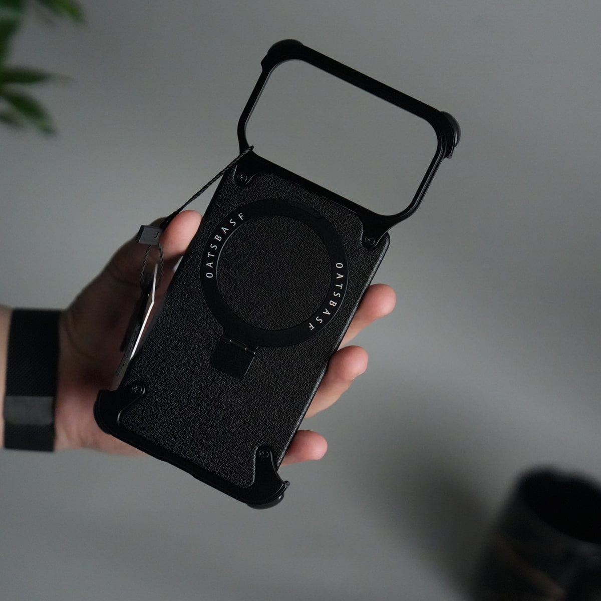 iPhone 17 Pro Max Leather Frameless Metal Kickstand Case