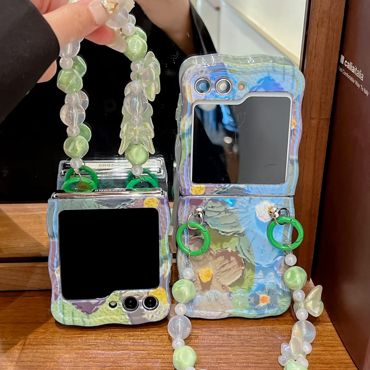 Samsung Galaxy Z Flip 5 Wavy Design Floral Print Glossy Back Case Cover With Crystal Pearl Chain