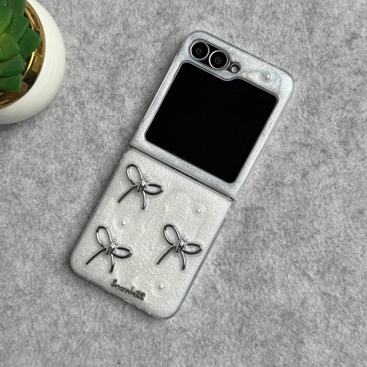 Samsung Galaxy Z Flip 7FE 3D Silver Bow Knot Case Cover