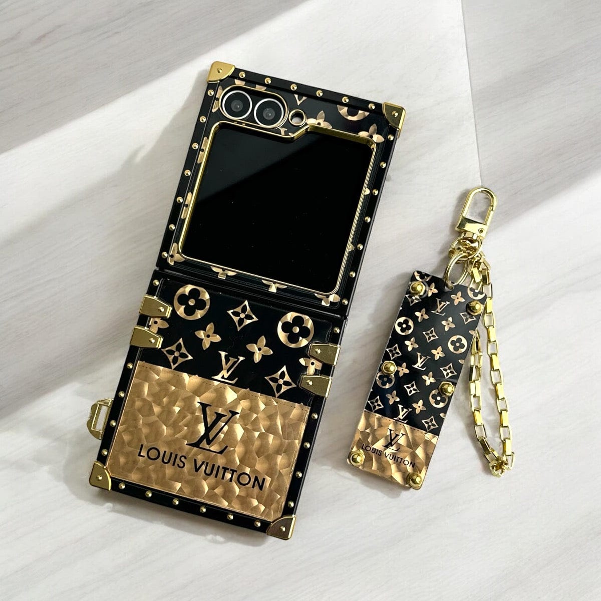 Samsung Galaxy Z Flip 7FE Luxury Branded Trunk Case Cover With Chain