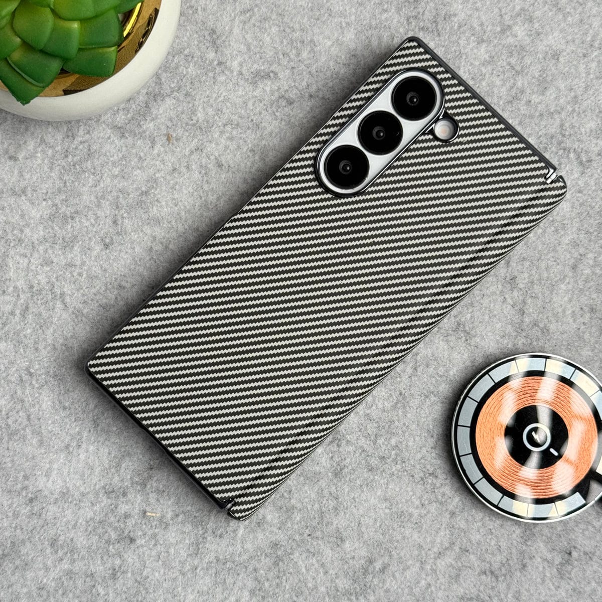 Samsung Galaxy Z Fold 6 Carbon Fiber Hinge Protection Case With Front Glass Protection