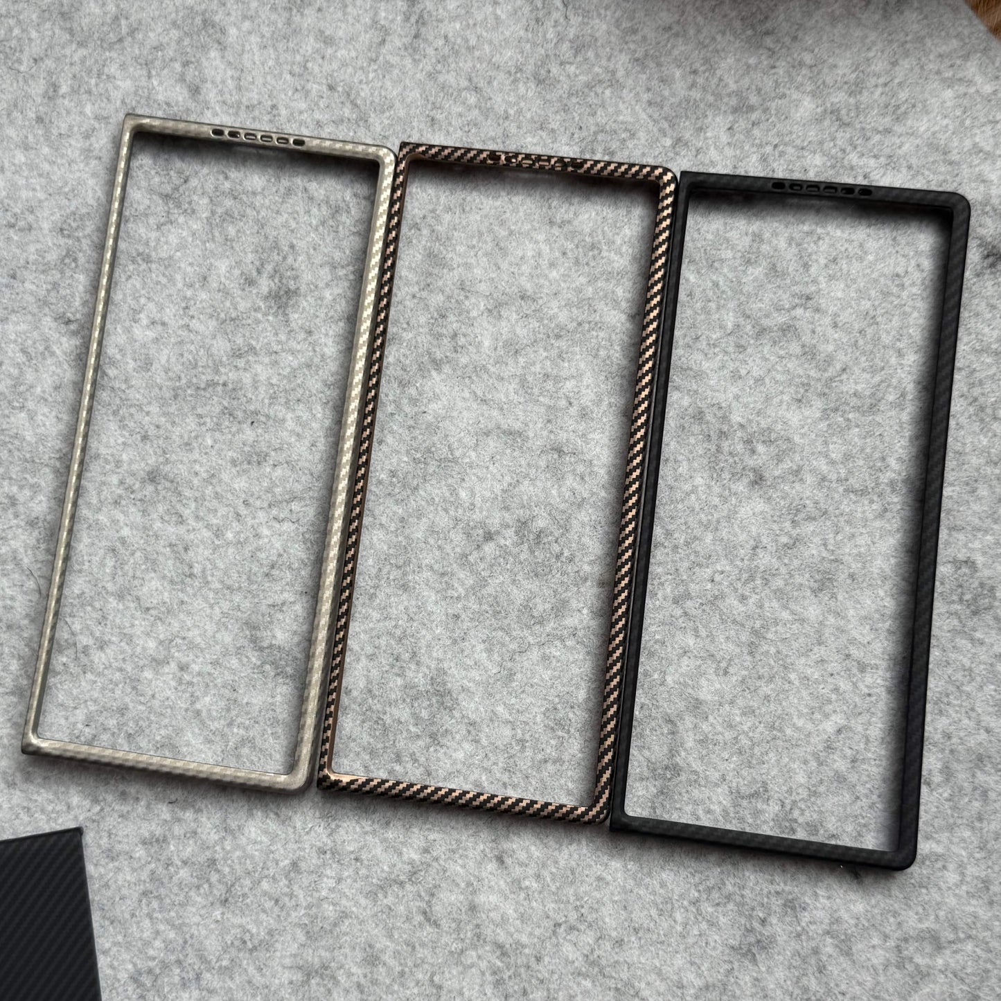 Samsung Galaxy Z Fold 6 Small Carbon Line Pattern Case Cover