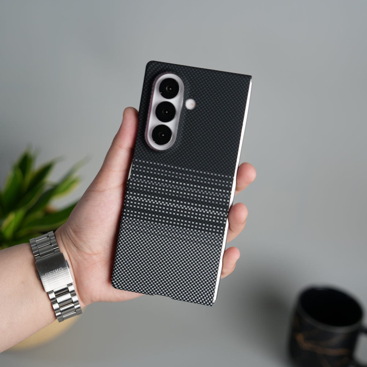 Galaxy Z Fold 7 Carbon Fiber Texture Design Hard Pc MagSafe Case Cover BlackGrayLine Design