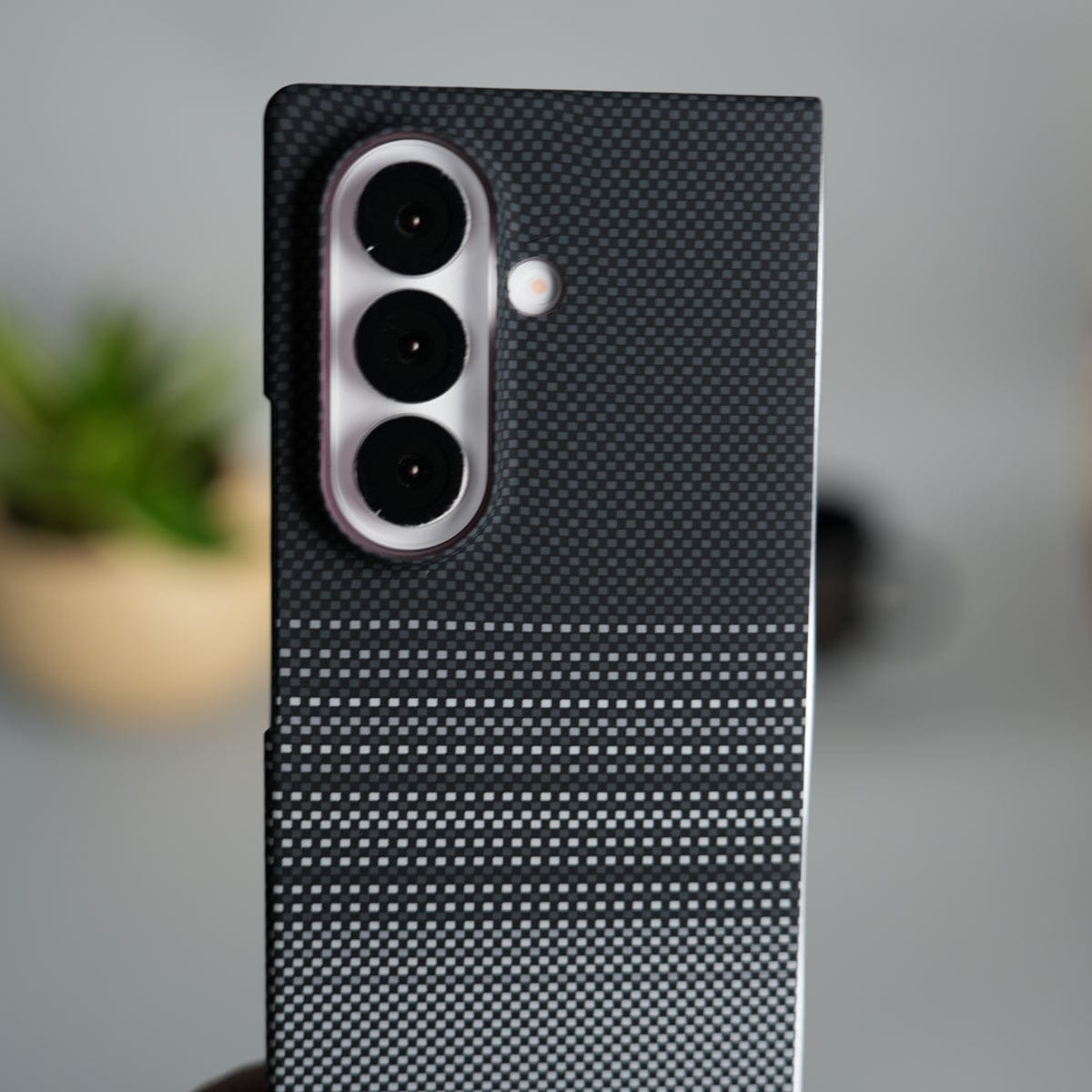 Galaxy Z Fold 7 Carbon Fiber Texture Design Hard Pc MagSafe Case Cover BlackGrayLine Design