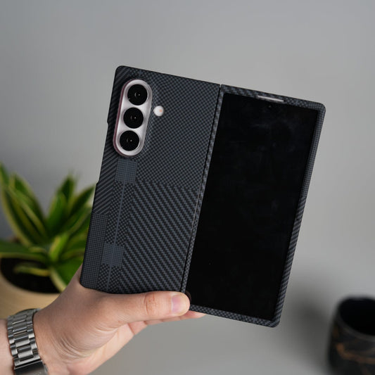 Galaxy Z Fold 7 Carbon Fiber Texture Design Hard Pc MagSafe Case Cover BlackMix Design