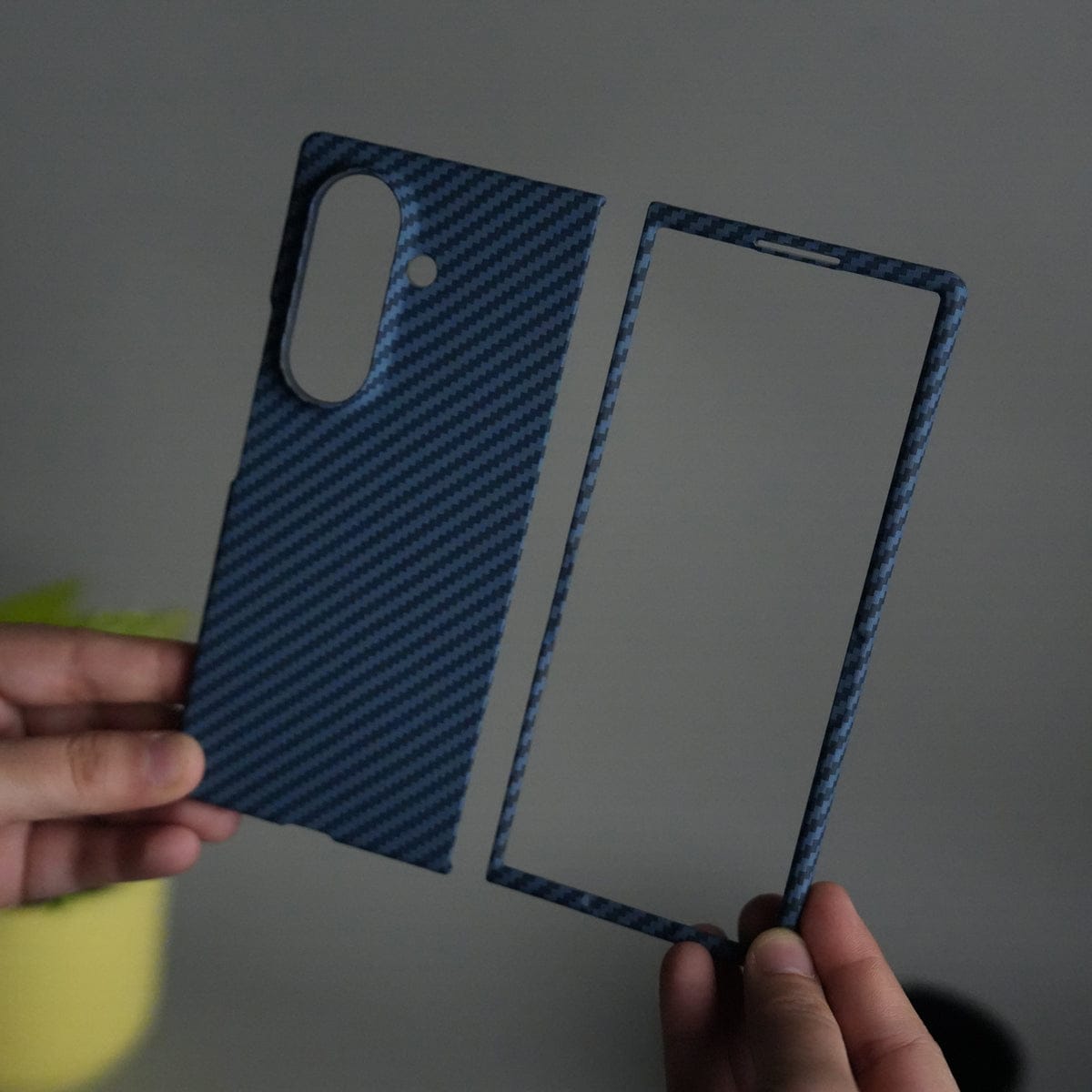 Galaxy Z Fold 7 Carbon Fiber Texture Design Hard Pc MagSafe Case Cover BLUE