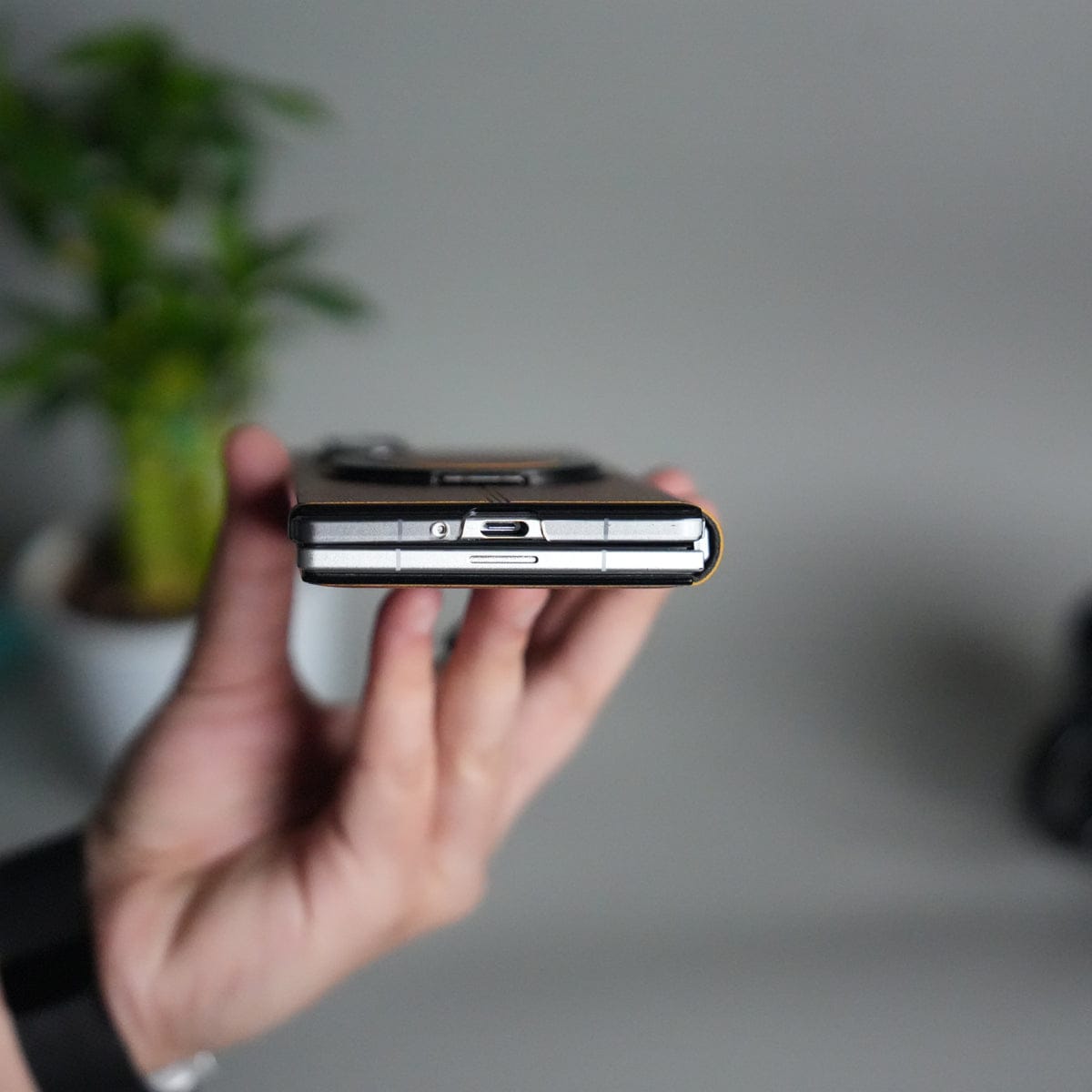 Galaxy Z Fold 6 Luxury Leather Rotating Ring Stand Case