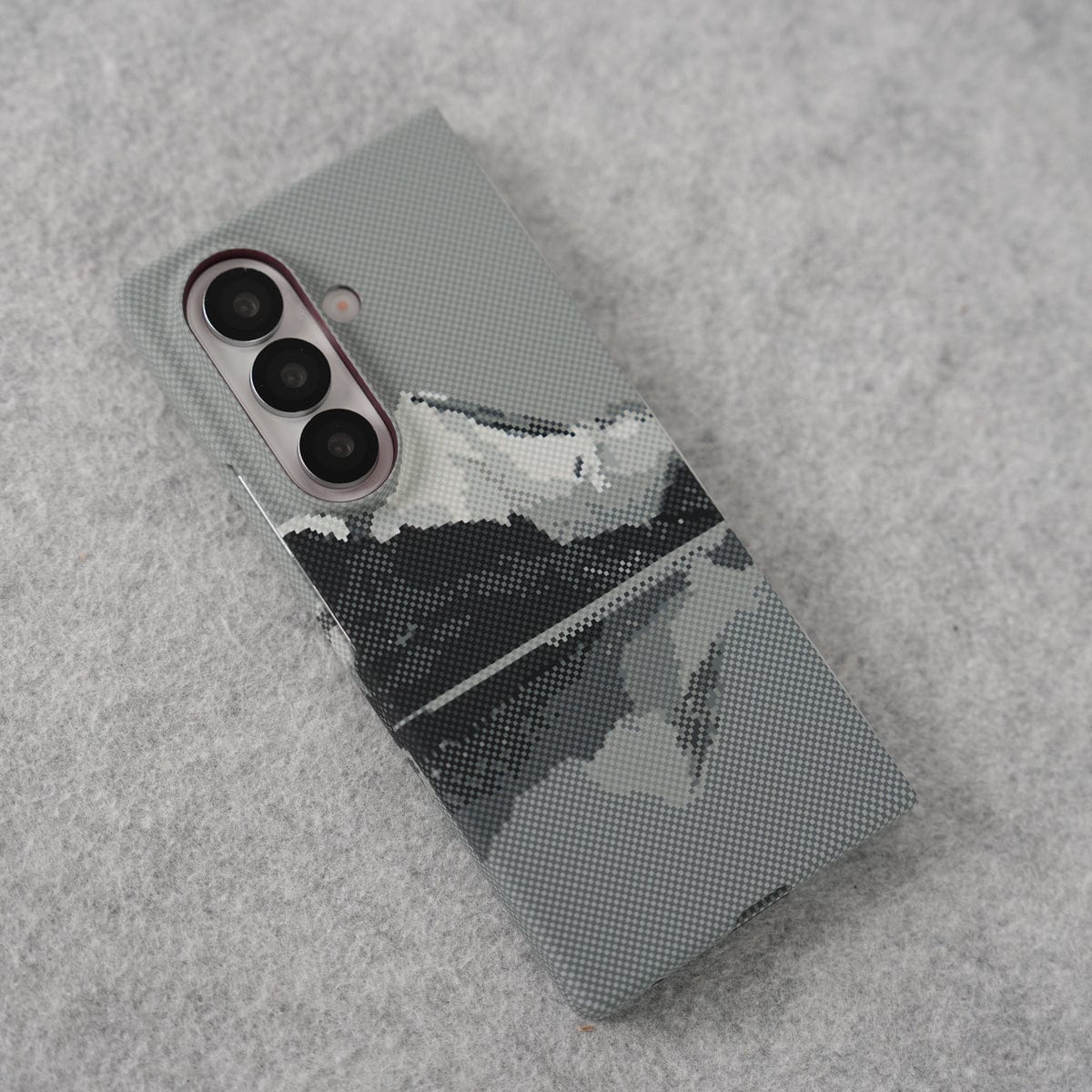 Samsung Galaxy Z Fold 7 Carbon Fiber Texture Aramid Design Hard Pc MagSafe Case Cover