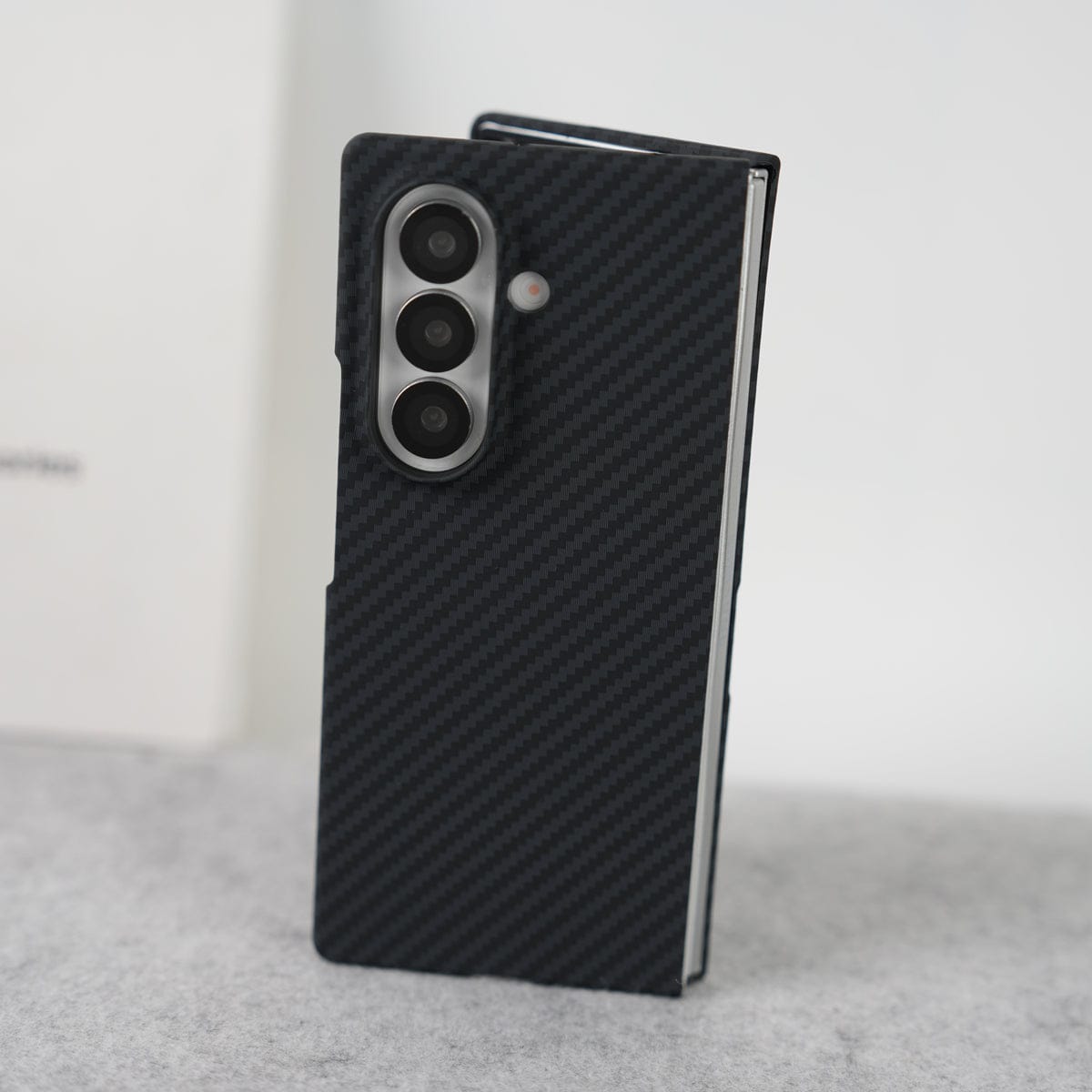 Samsung Galaxy Z Fold 7 Carbon Fiber Texture Aramid Design Hard Pc MagSafe Case Cover