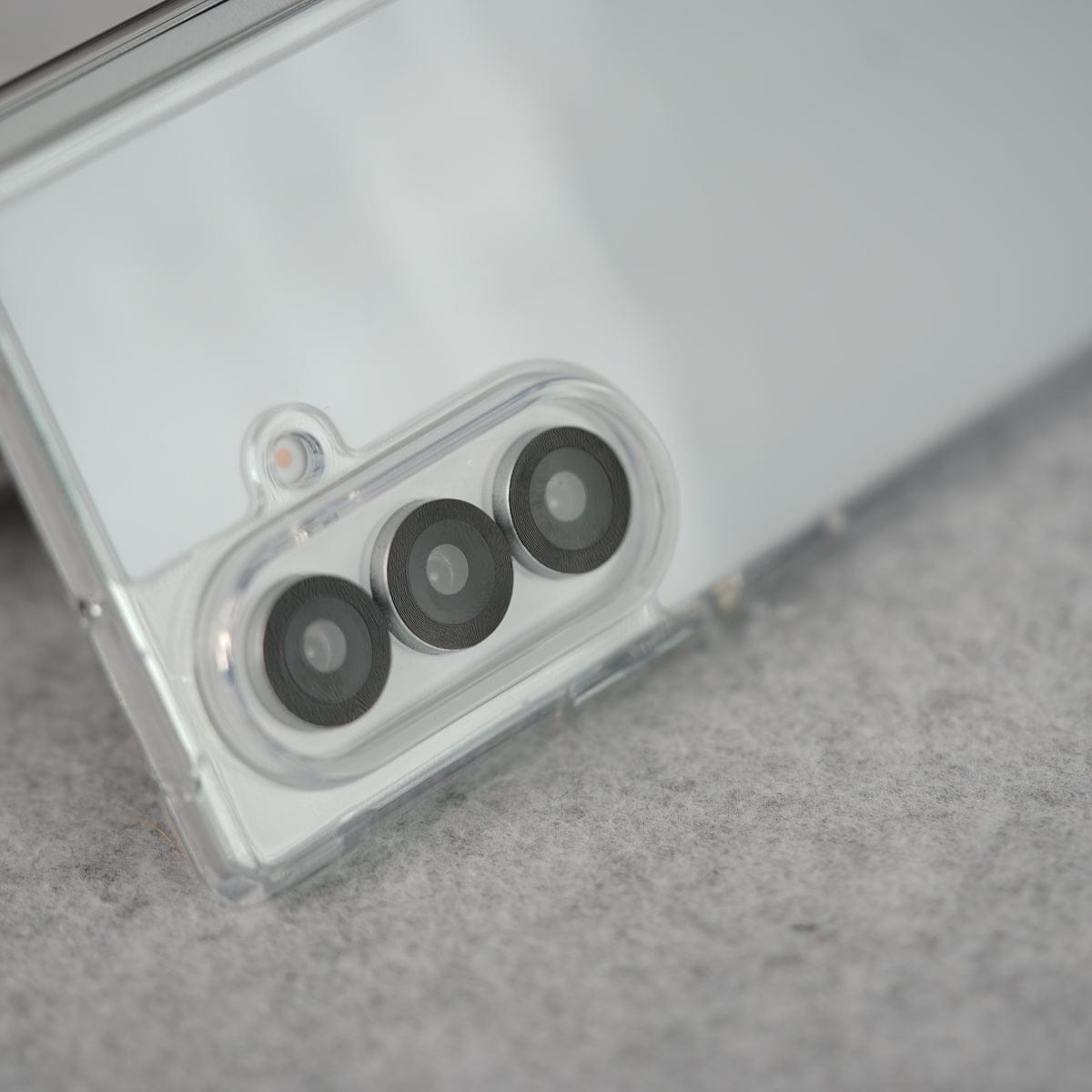 Samsung Galaxy Z Fold 7 Sleek Transparent Case Cover