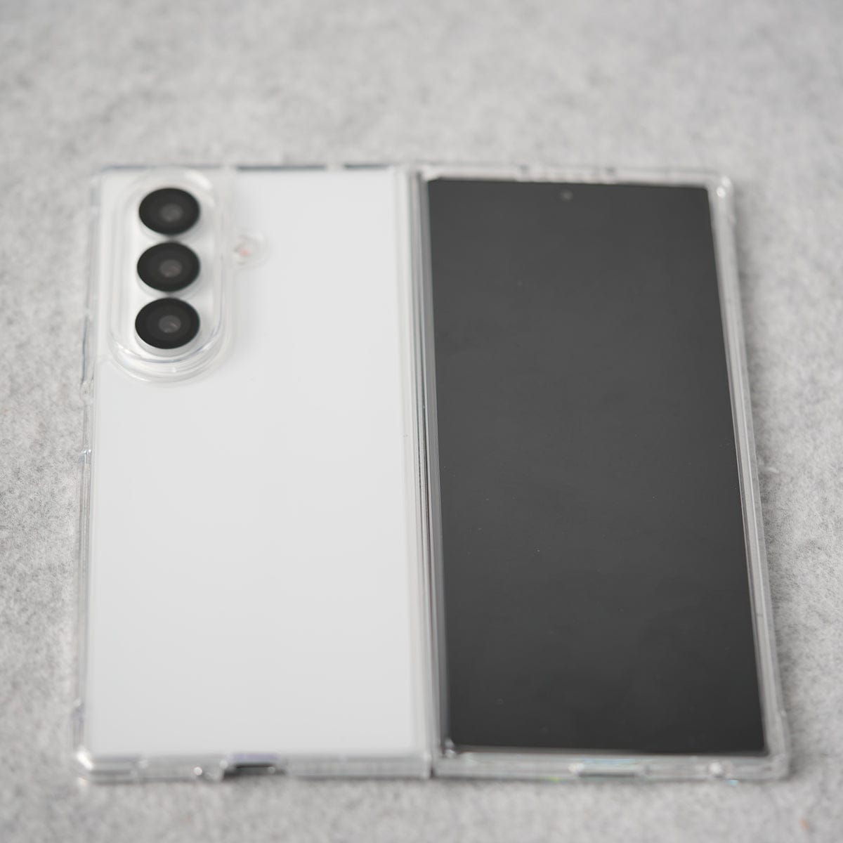 Samsung Galaxy Z Fold 7 Sleek Transparent Case Cover
