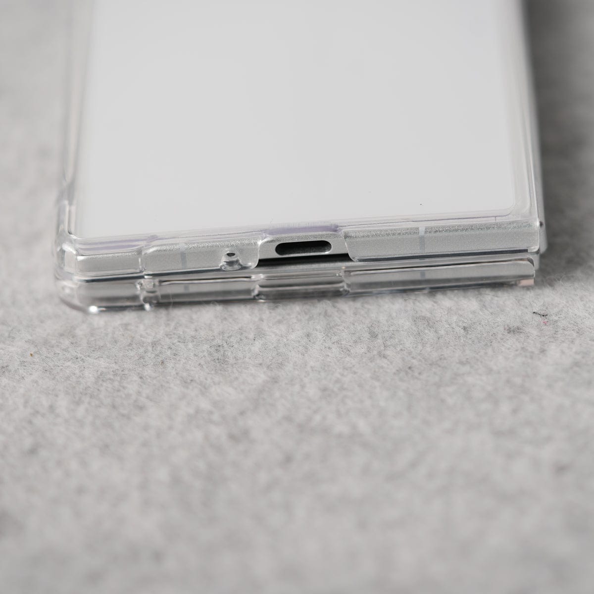 Samsung Galaxy Z Fold 7 Sleek Transparent Case Cover