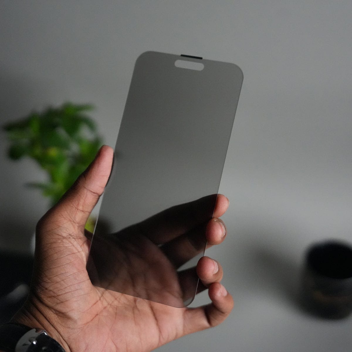 iPhone 15 Series Ani Spy Privacy Tempered Glass