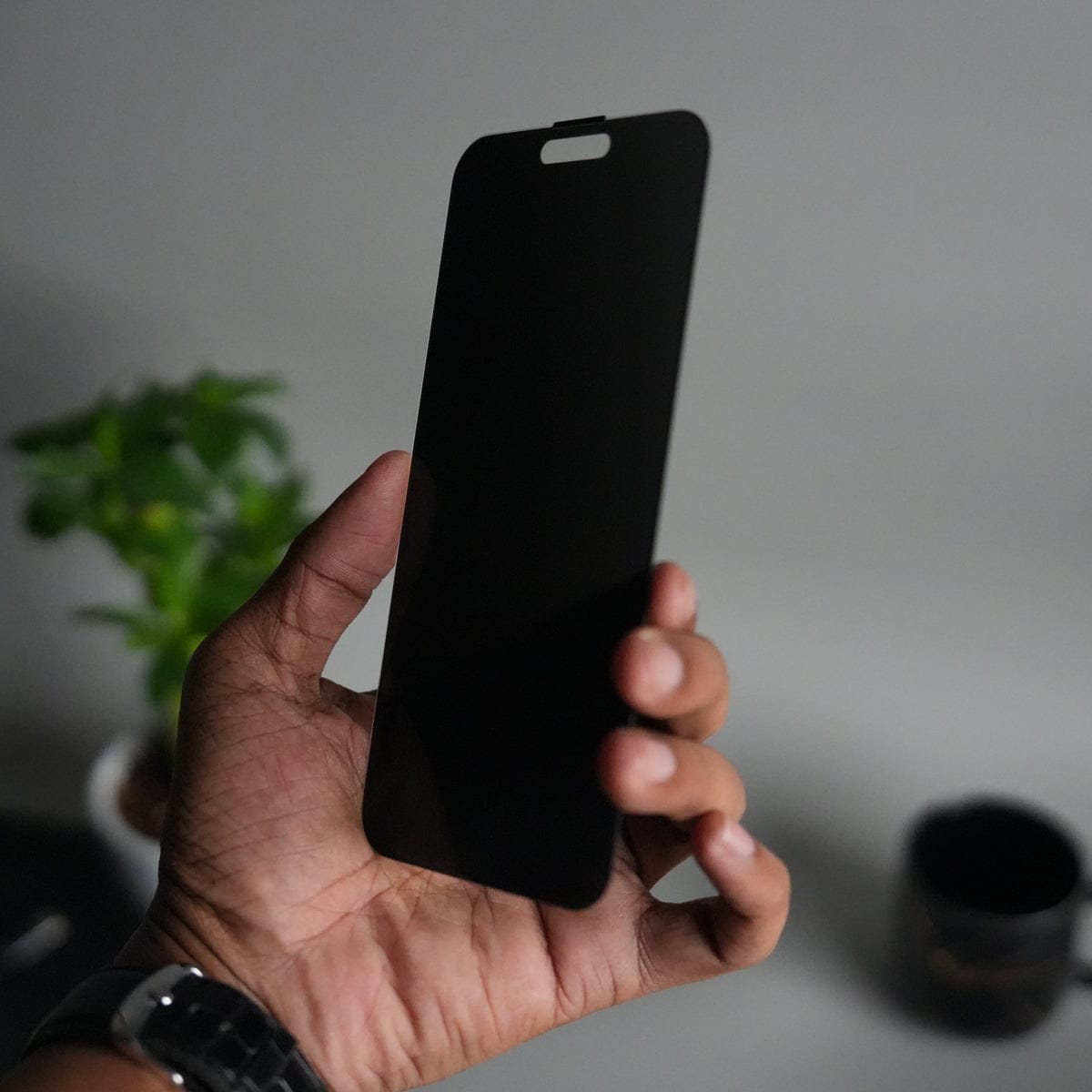 iPhone 15 Series Ani Spy Privacy Tempered Glass