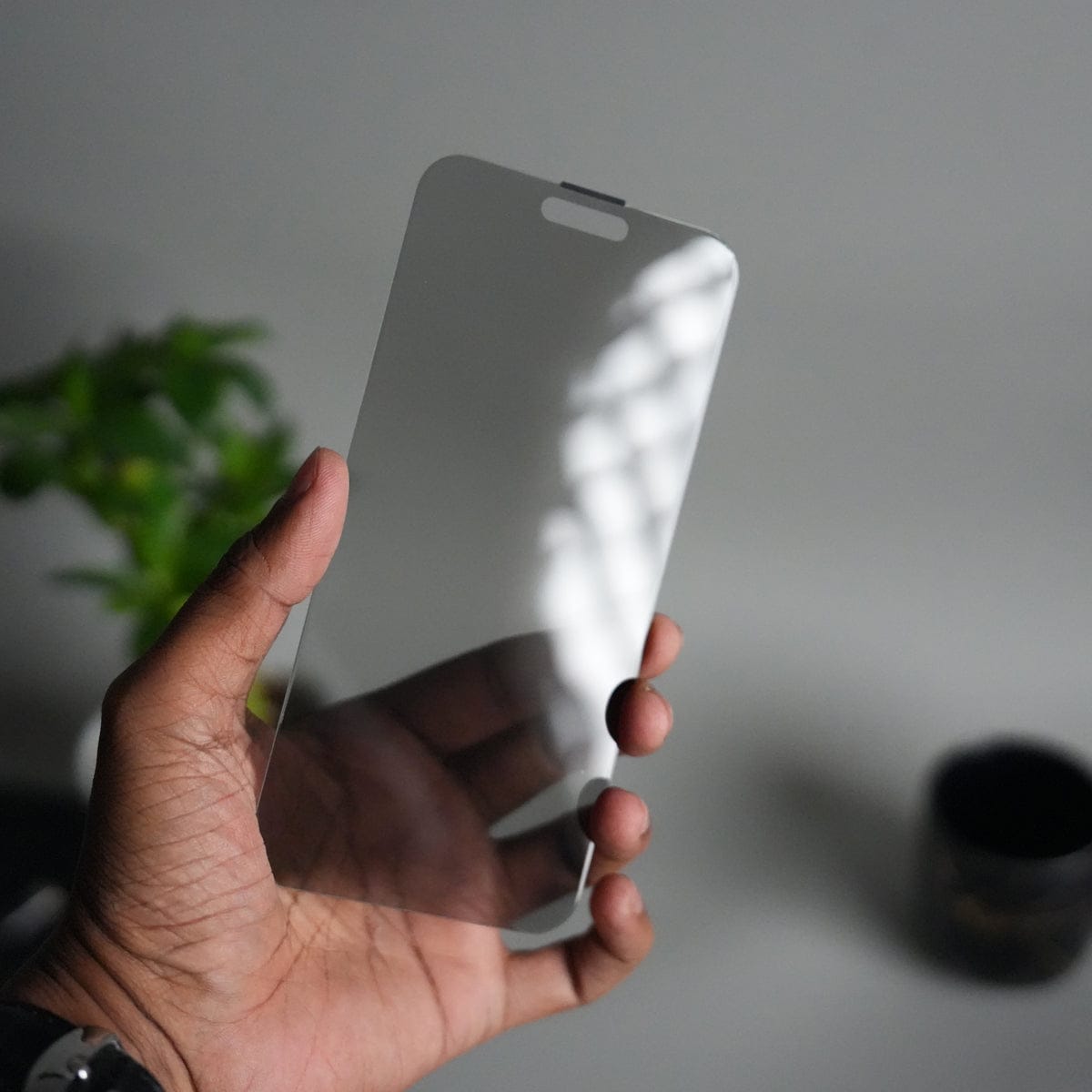 iPhone 15 Series Ani Spy Privacy Tempered Glass