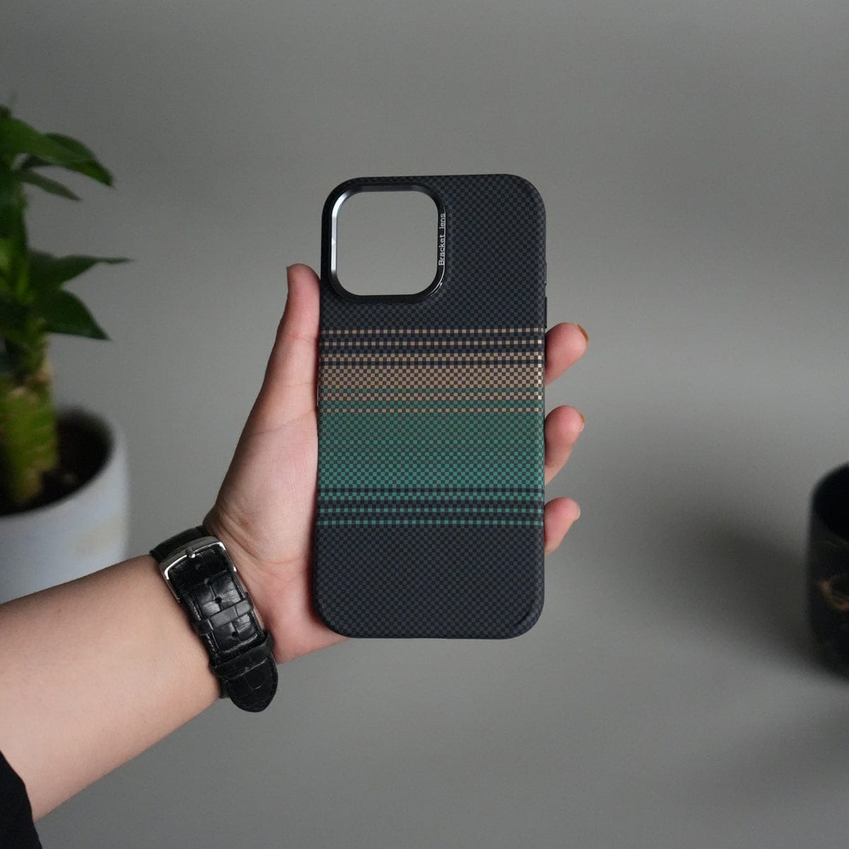 iPhone 16 Series Carbon Fiber Texture Design Hard Pc MagSafe Case Cover GreenOrange