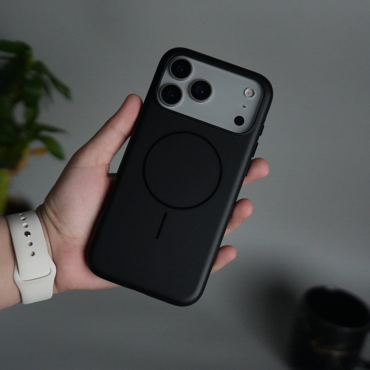 iPhone 17 Series Matte Black MagSafe Case | Magnetic Protective Cover