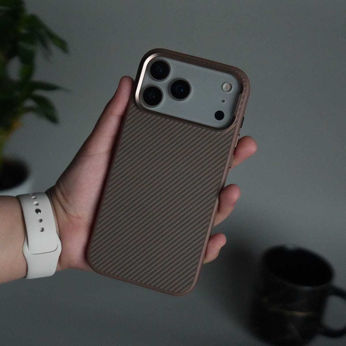 iPhone 17 Pro Metal Camera Ring Carbon Fiber Design MagSafe Cover