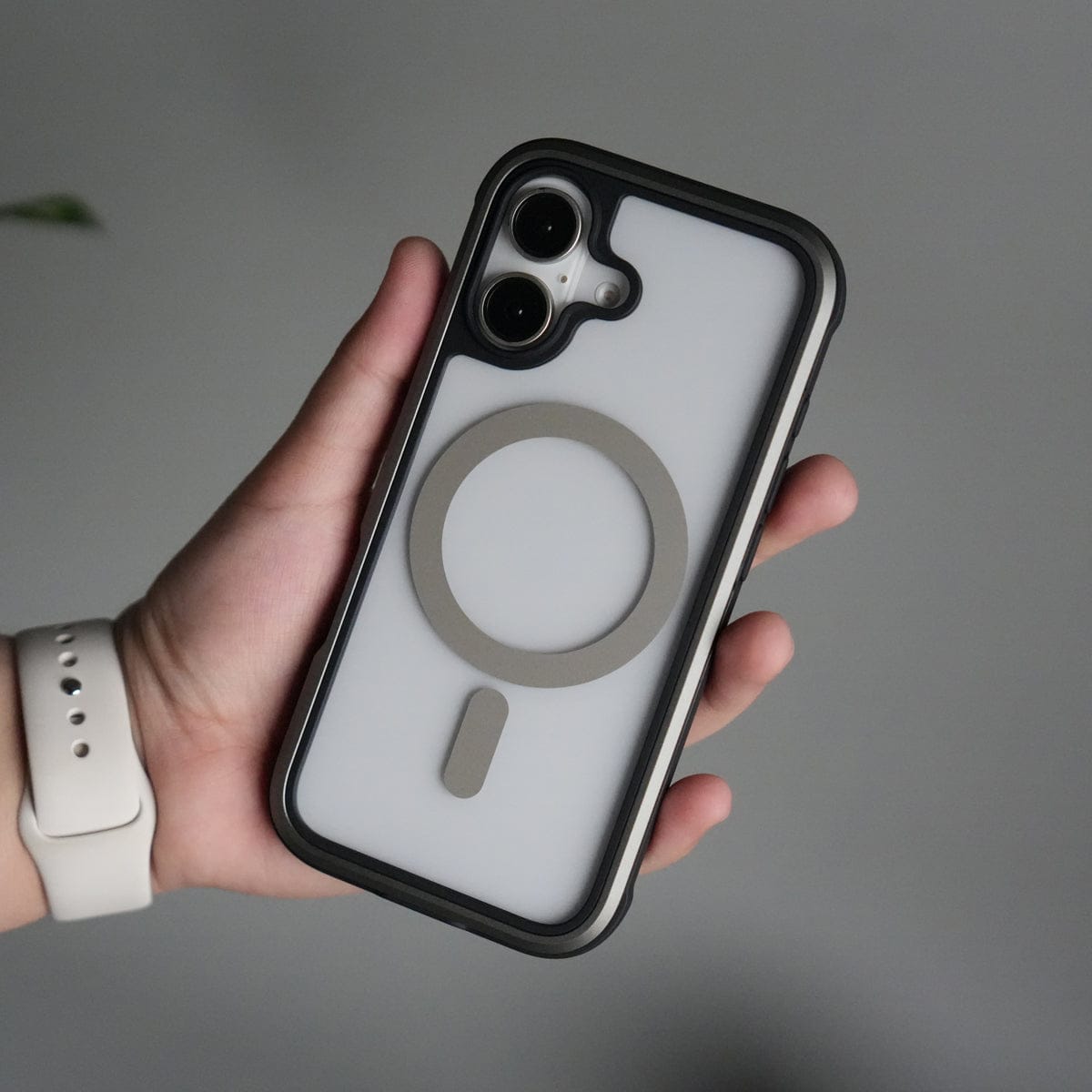 iPhone 17 Military Grade Durable Aluminum Frame MagSafe Case | Anti-Yellowing Technology Case