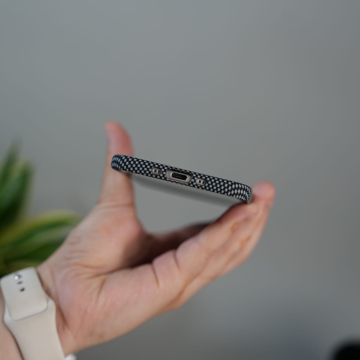 iPhone 17 Air Carbon Fiber Texture Design Hard Pc MagSafe Case Cover BlackDot
