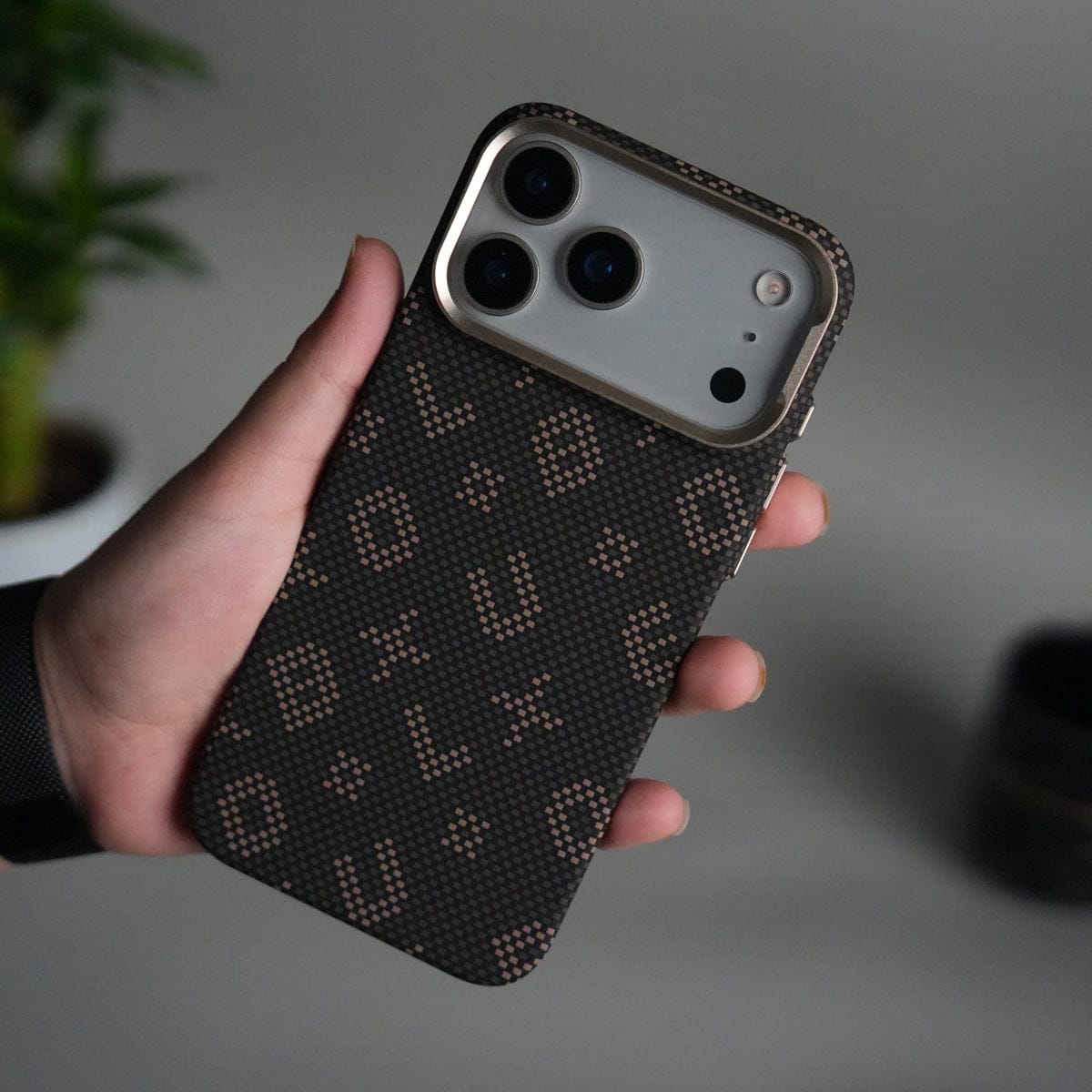 iPhone 17 Pro Aramid Fiber Case | Slim MagSafe Cover | Desert