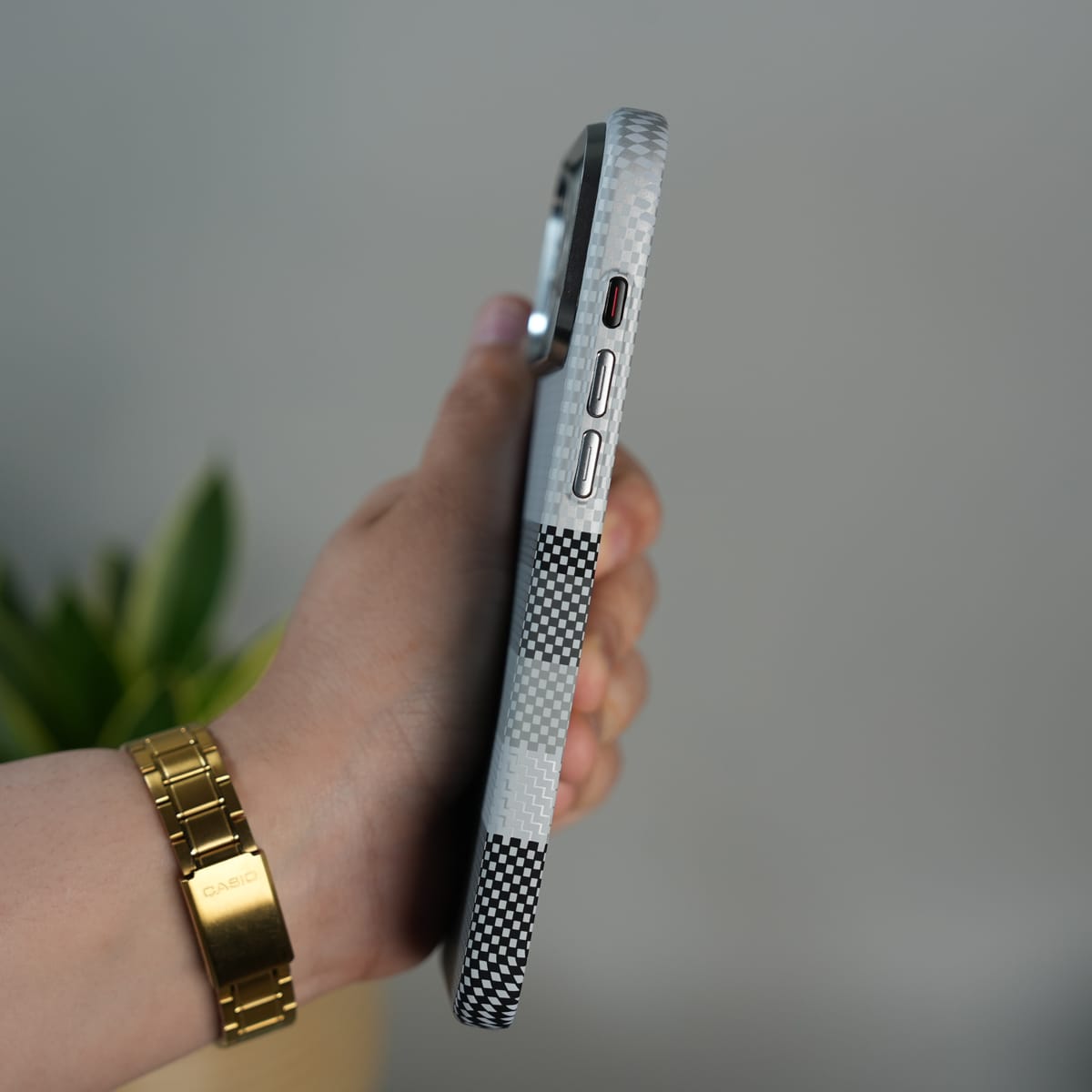 iPhone 17 Pro Carbon Fiber Texture Design Hard Pc MagSafe Case Cover GrayBlackLine Design
