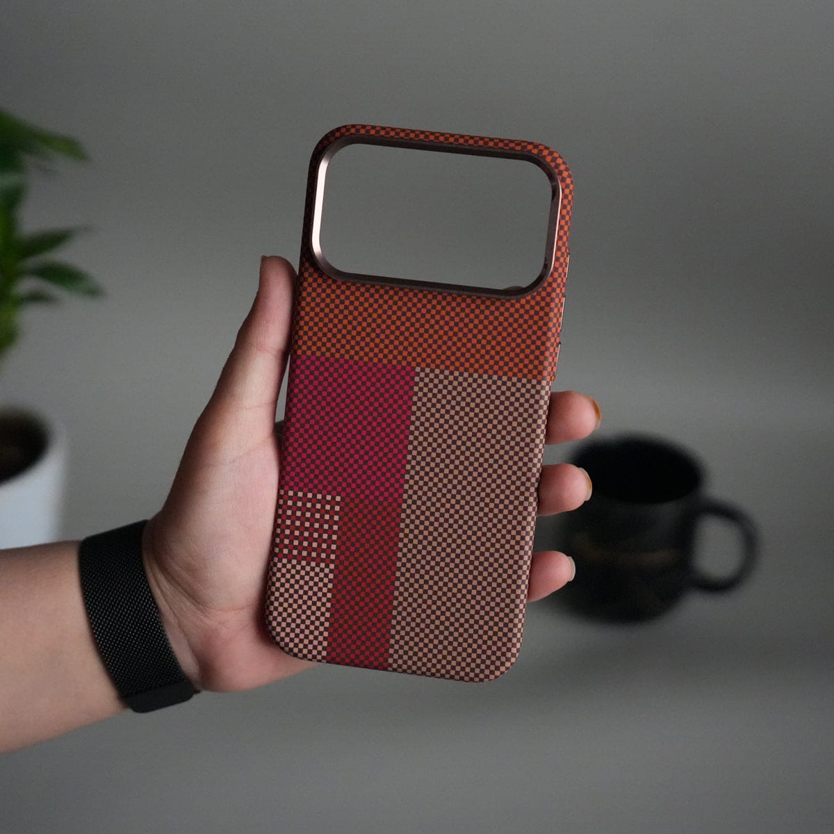 iPhone 17 Pro Carbon Fiber Texture Design Hard Pc MagSafe Case Cover RedBeige