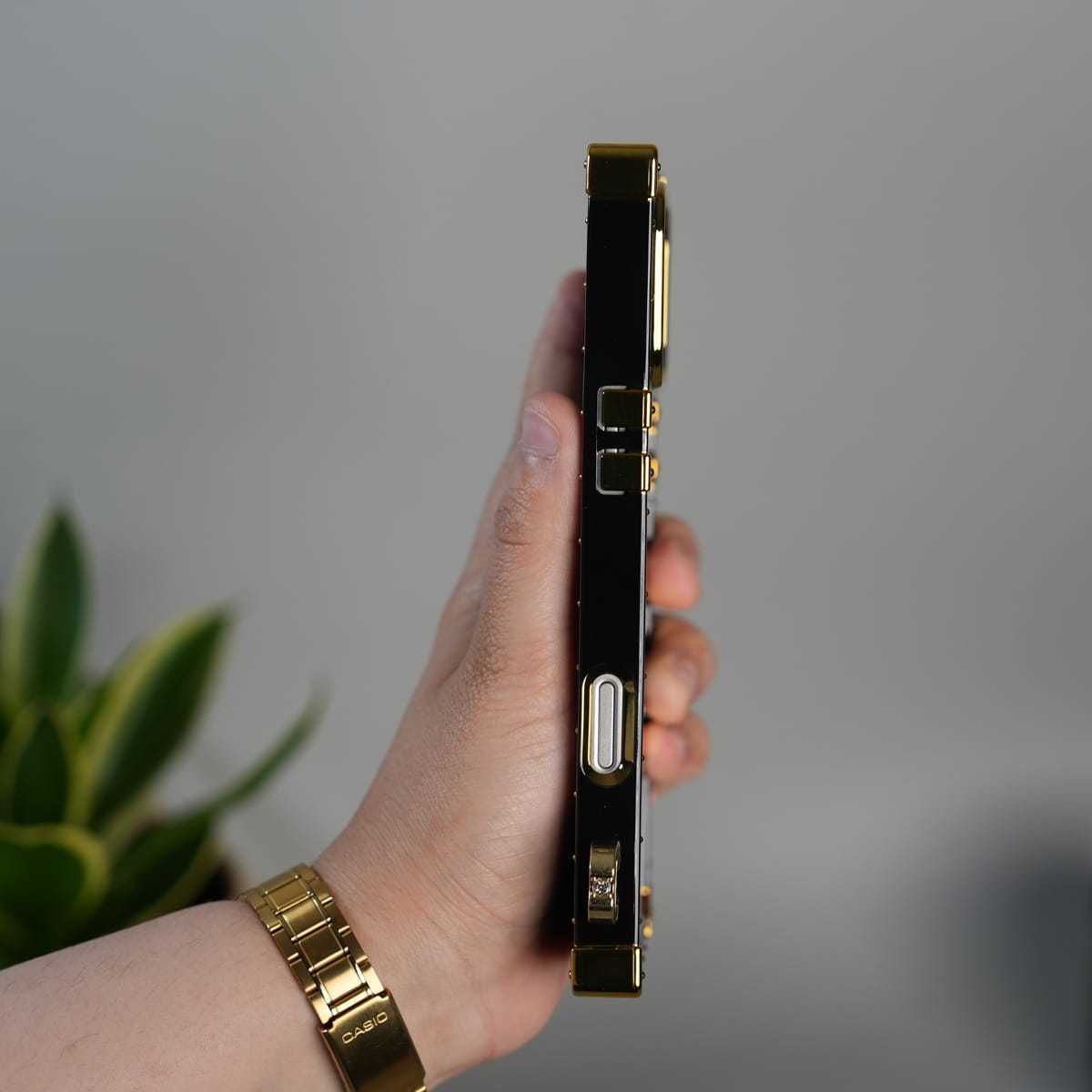 iPhone 17 Pro Luxury CD Trunk Case Cover With Chain