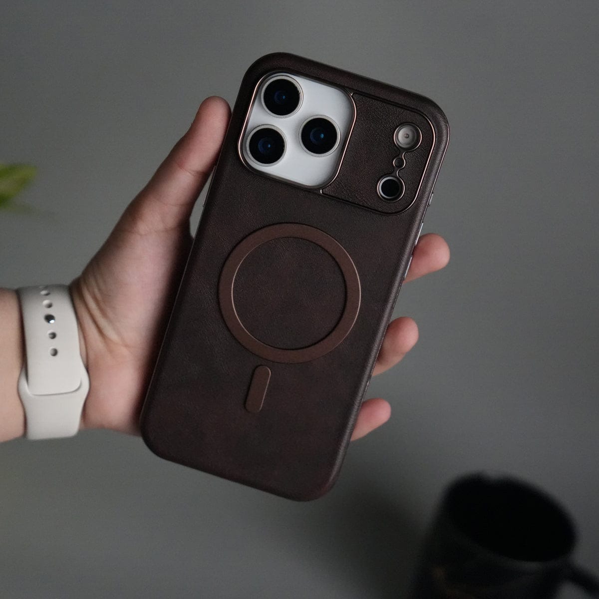 iPhone 17 Pro Metallic Textured Leather MagSafe Ring Case Cover