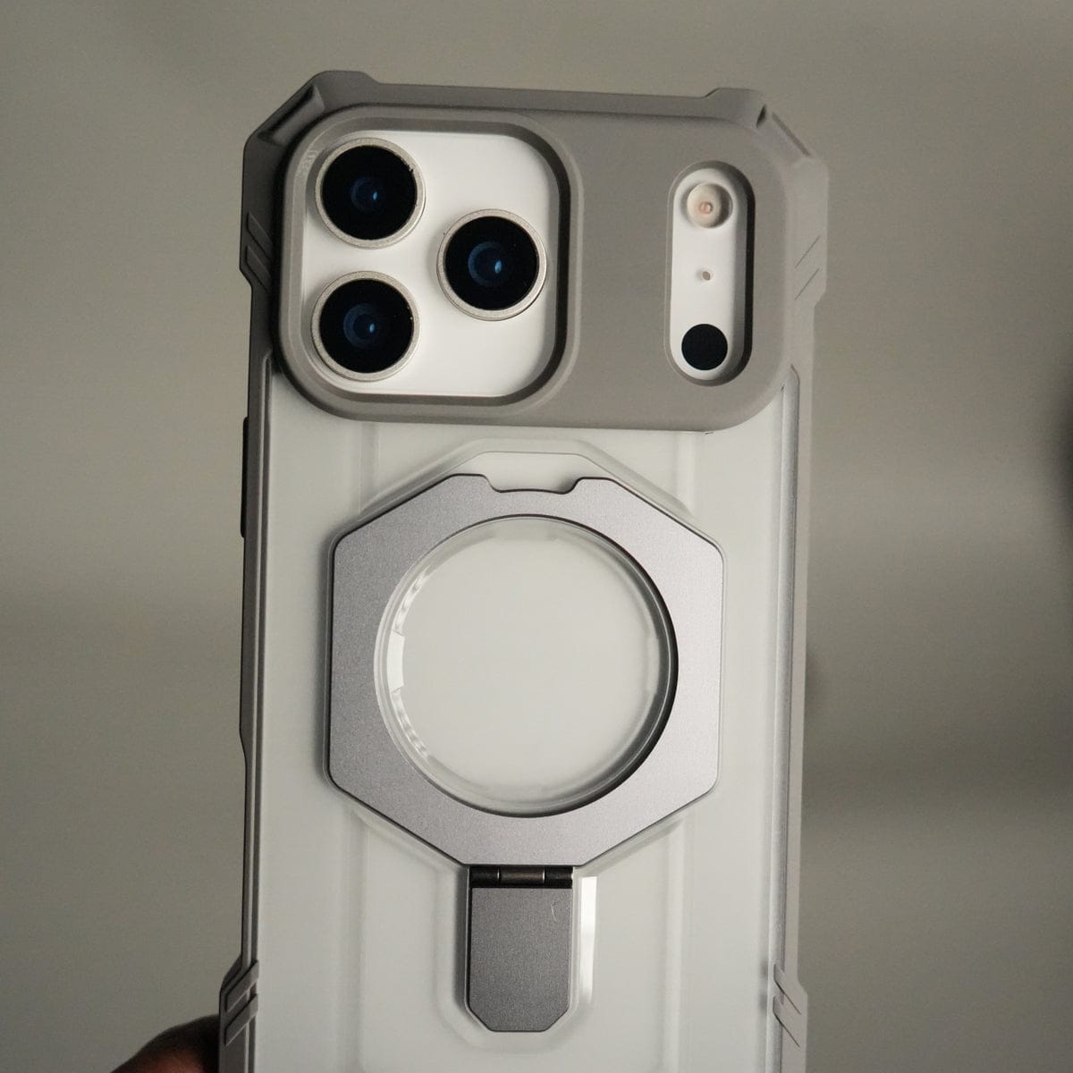 iPhone 17 Pro – Rugged Armor MagSafe Case with Metal Kickstand