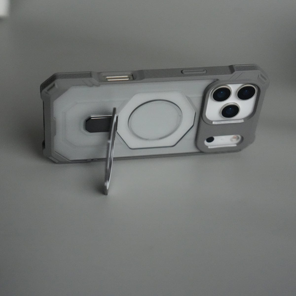 iPhone 17 Pro Max – Rugged Armor MagSafe Case with Metal Kickstand
