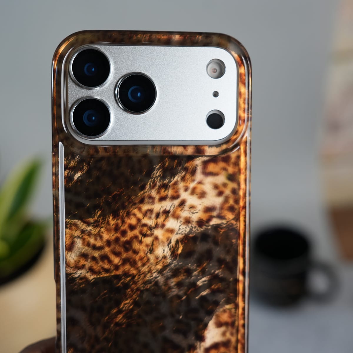 iPhone 17 Series Leopared Print Designer Fashion Case