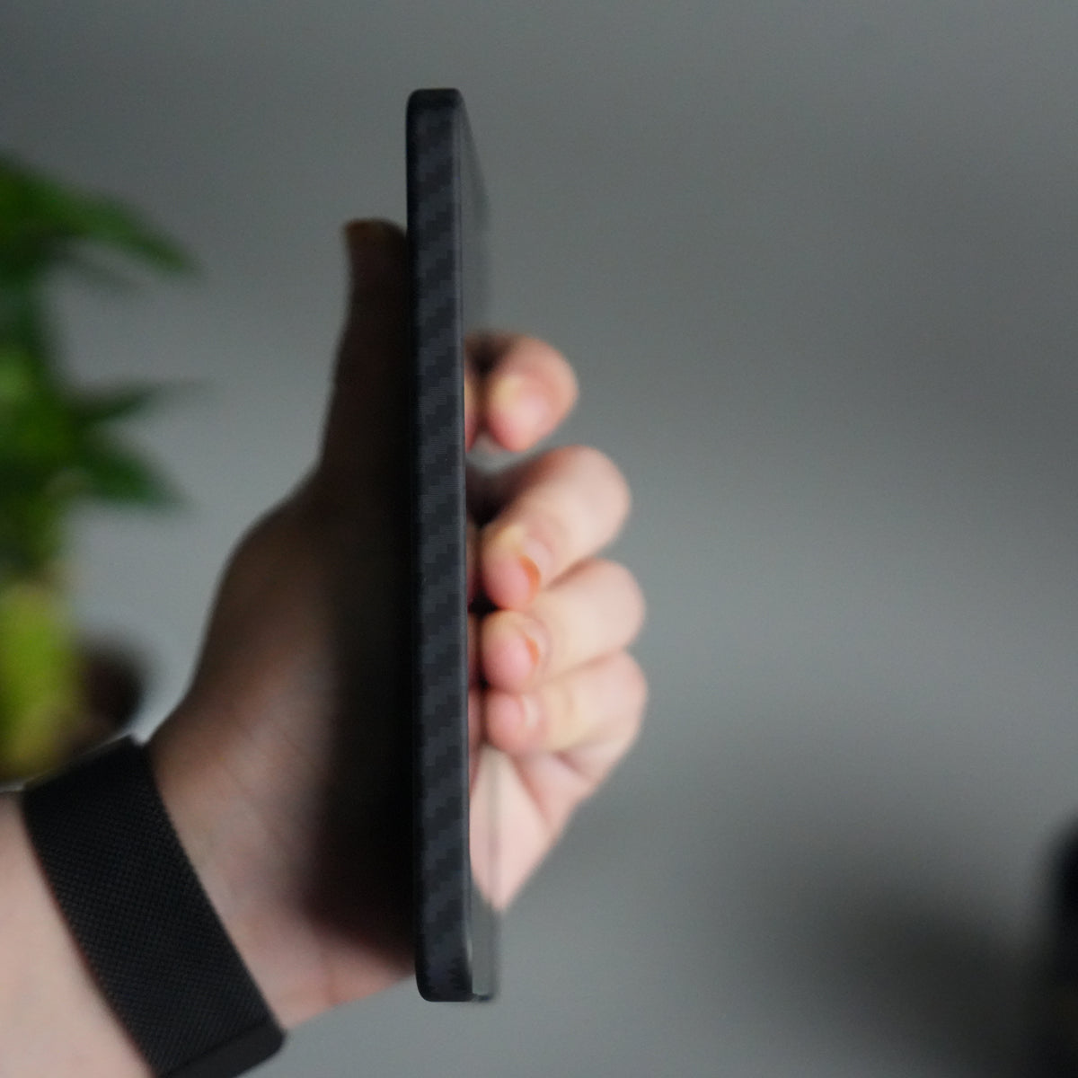 Galaxy S24 Carbon Fiber Slim Case | Ultra-Thin Magnetic Charging Ring Cover