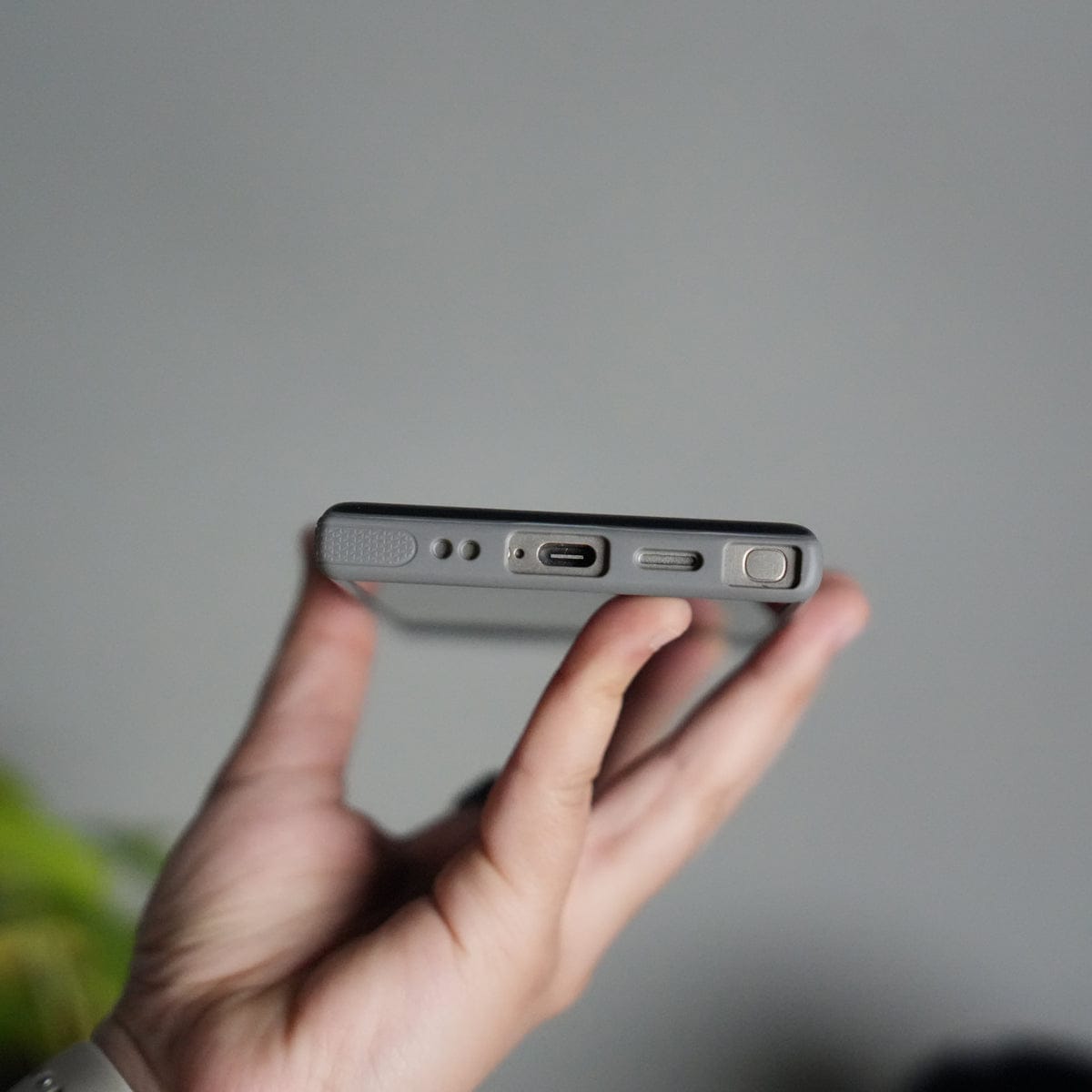 Galaxy S25 Ultra Smoke Frosted Case With Metal Kick Stand