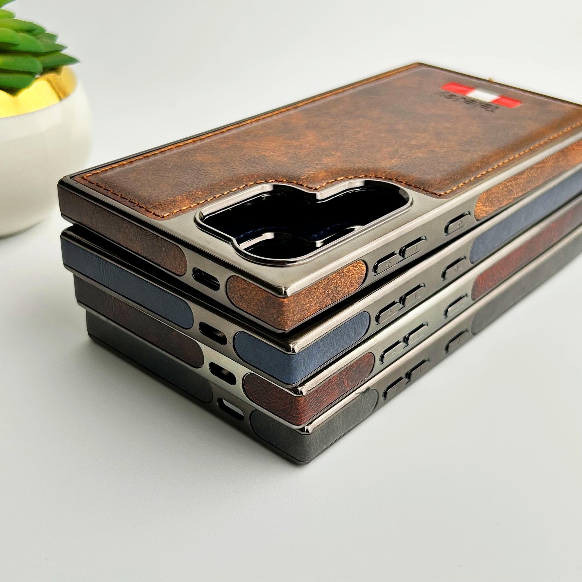 Samsung Galaxy S24 Ultra Textured PU Leather Side Chrome Case Cover