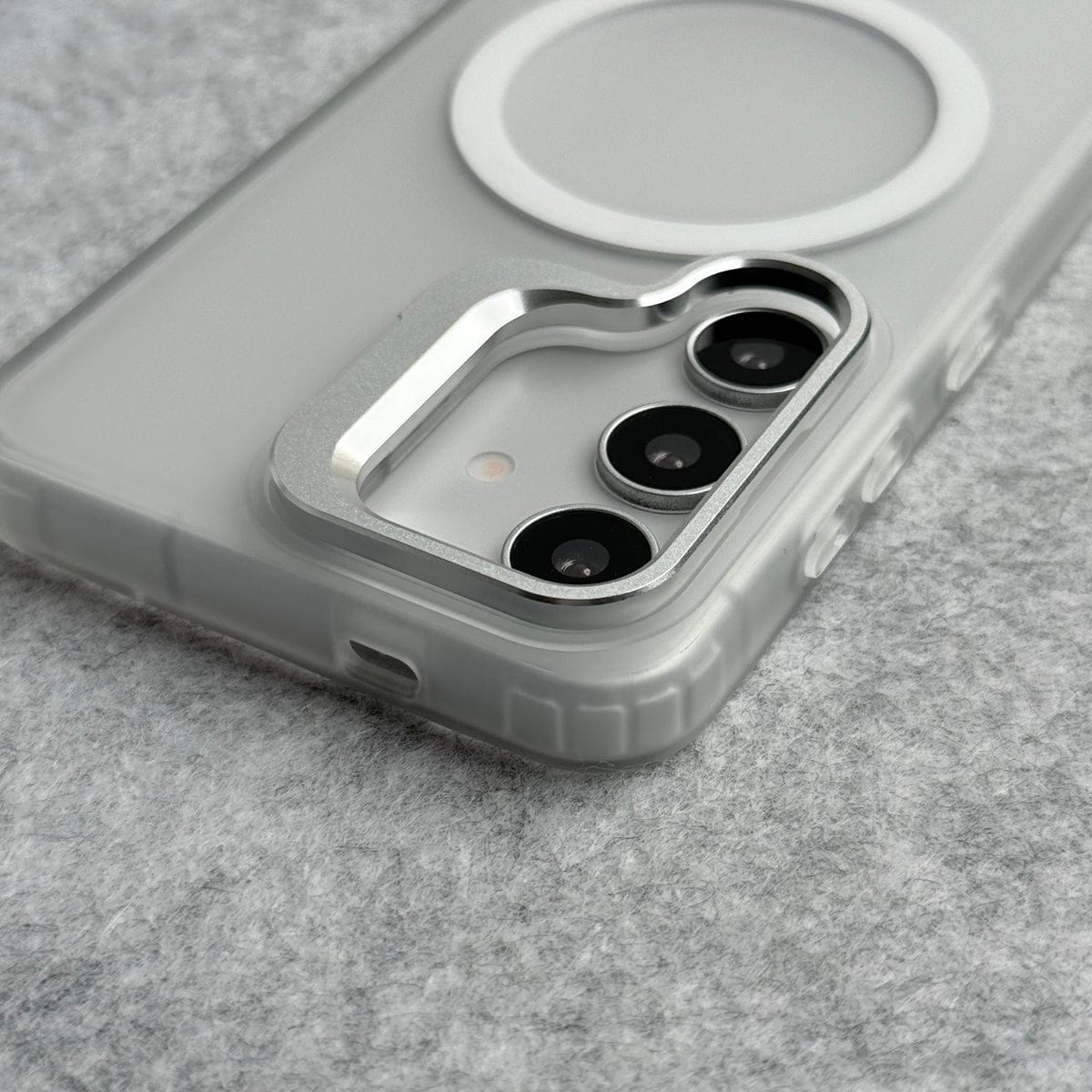 Samsung Galaxy S24 Smoke MagSafe Cover With Metal Camera Bump Kick Stand