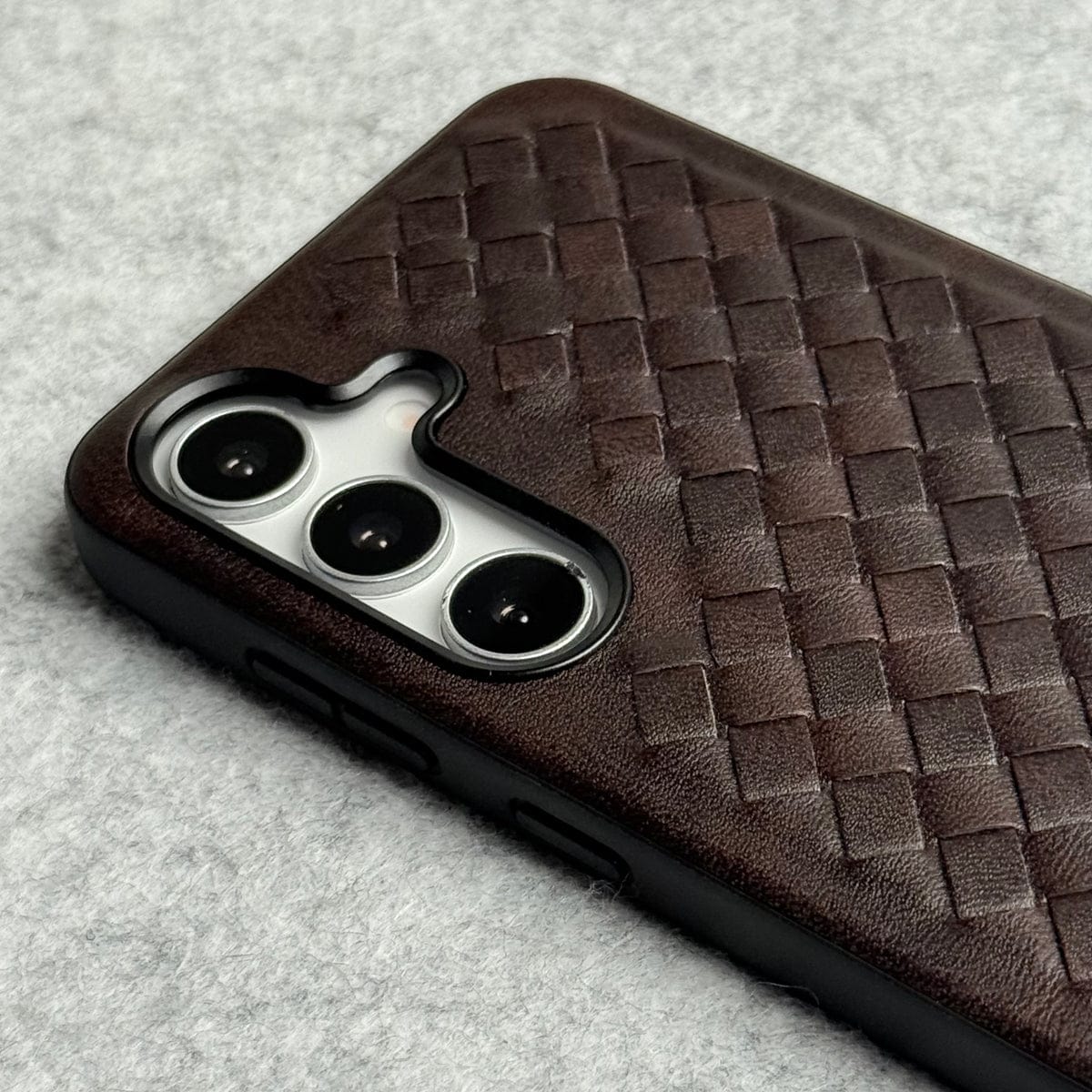 Samsung Galaxy S25 Weave Leather with Metal Kickstand Slim Back Cover