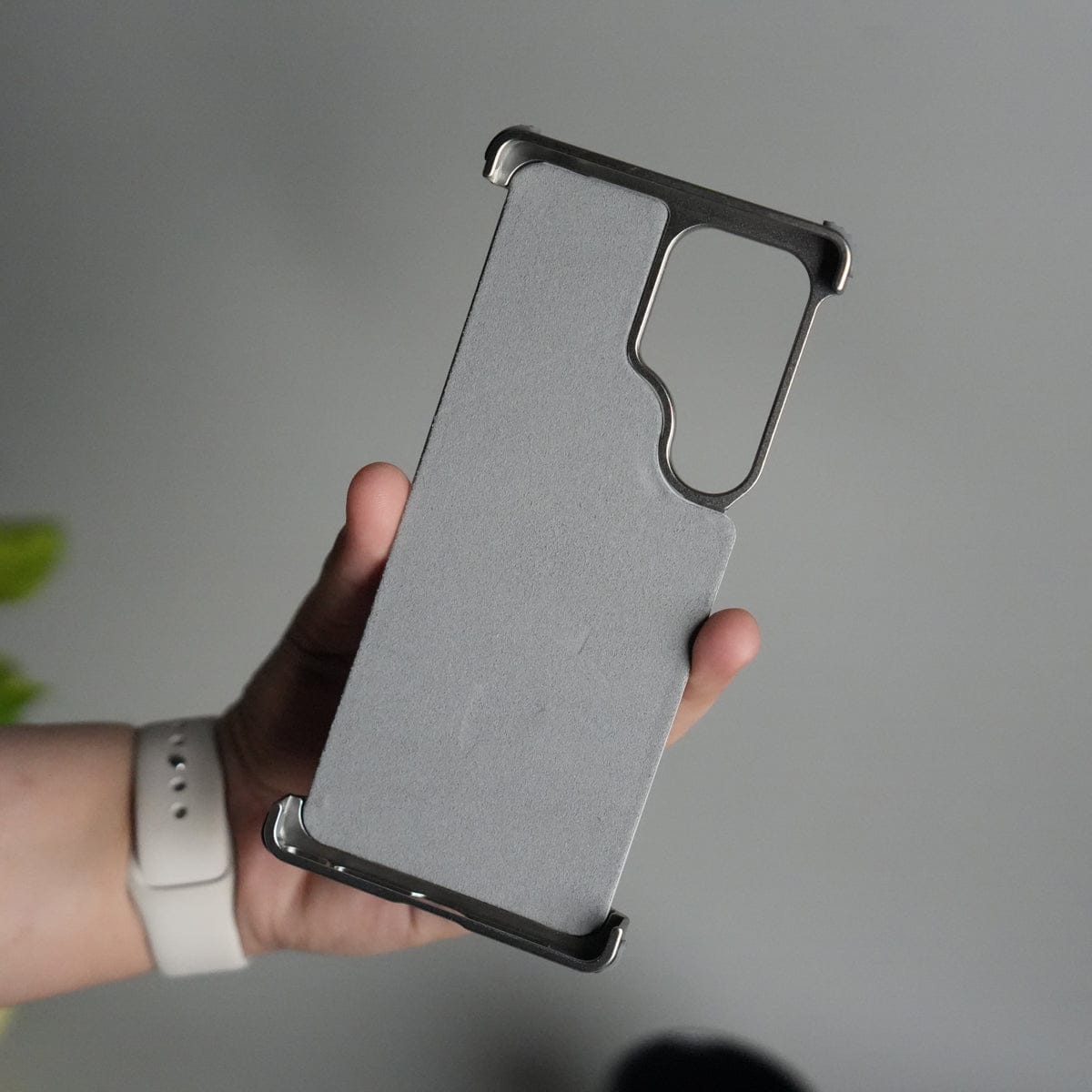 Galaxy S24 ultra Leather Frameless Metal Kickstand Case