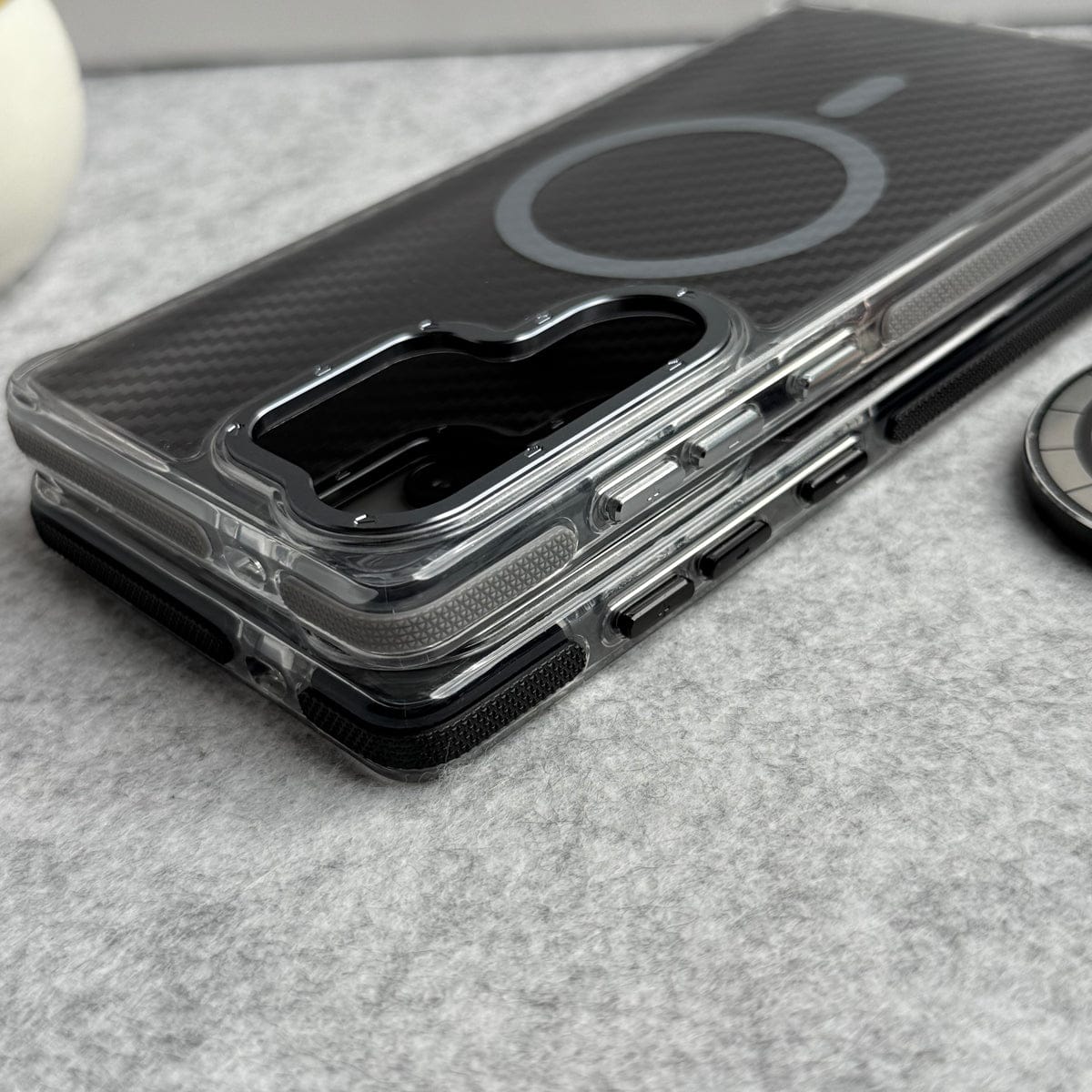 Samsung Galaxy S24 Ultra Carbon Texture Transparent Metal Camera Ring MagSafe Cover