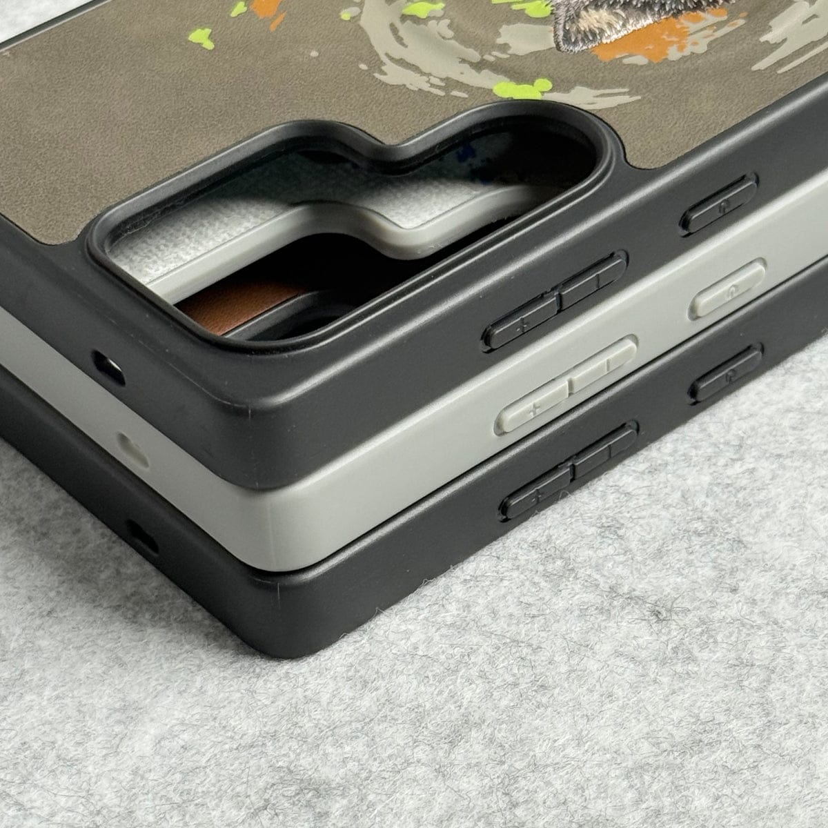Samsung Galaxy S25 Ultra Wild Animal 3D Embroidery MagSafe Case