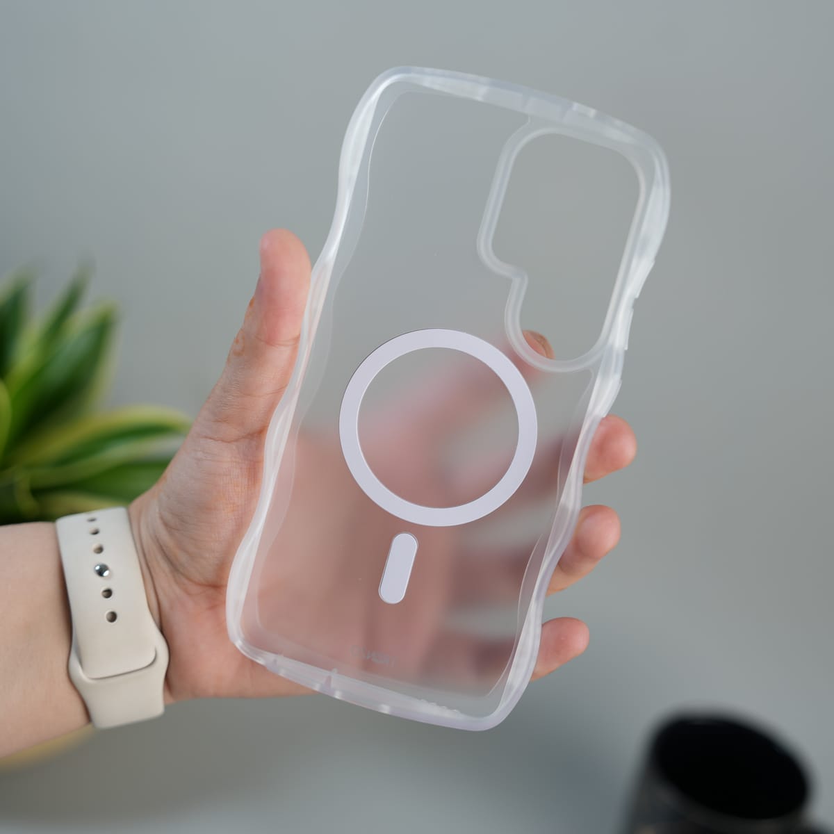 Galaxy S25 Ultra Frosted Clear Wavy Edge Shockproof Cover