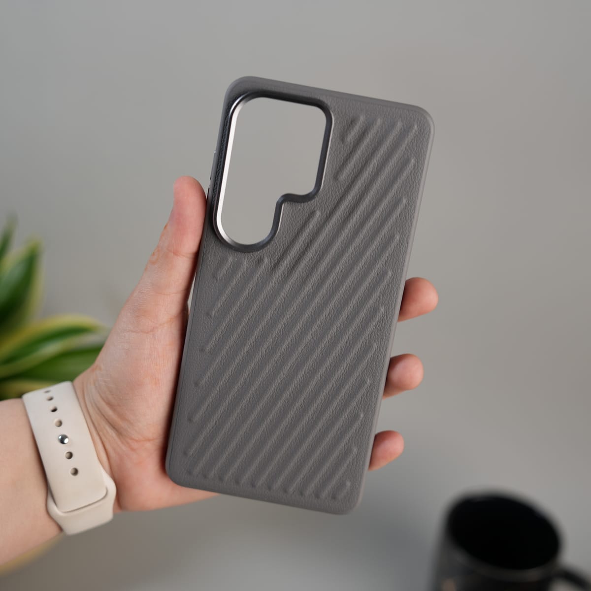 Galaxy S25 Ultra Textured Line Grip Case | Anti-Slip Matte Back Shockproof Slim Cover